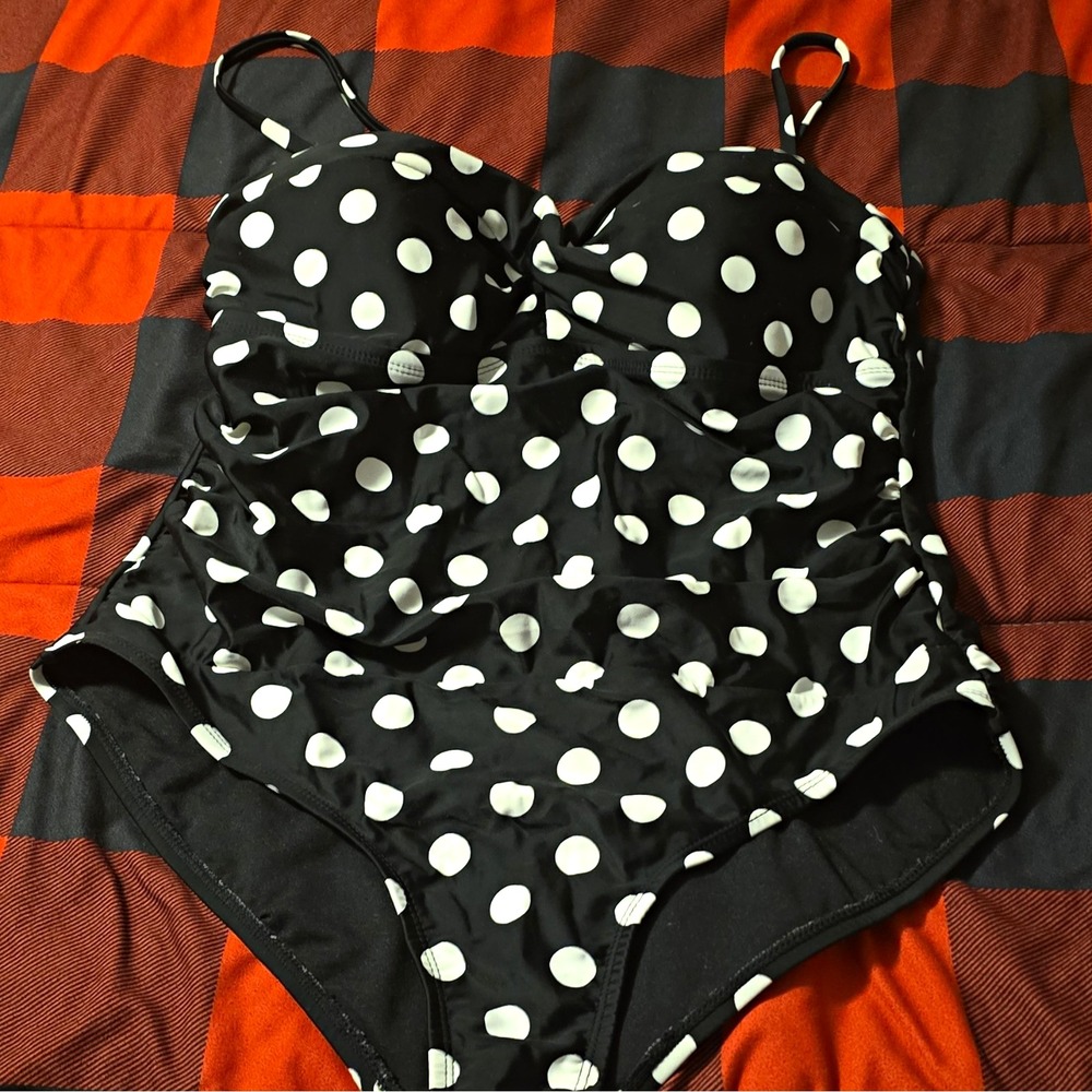 Catalina Women's One-Piece Swimsuit LG Black/White Polka Dot, Retro Inspired